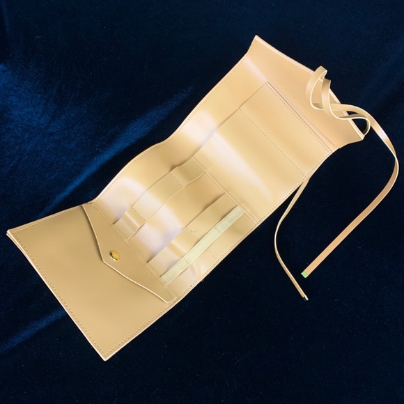 New Back to School Tech Organizer Honey Vegan Leather by Glass Ladder Katerina - Picture 8 of 11